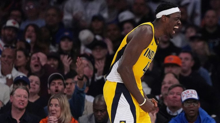 关于西亚卡姆连续十二场比赛得分超过惊险取胜，C9挑战极限！的信息